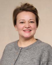 Porträt - Minela Tabakovic